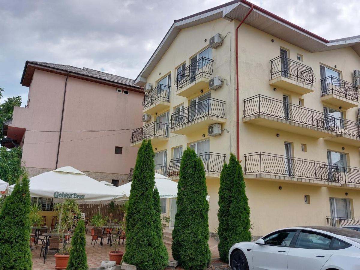 Casa Galbena Hotel Costinesti Exterior photo